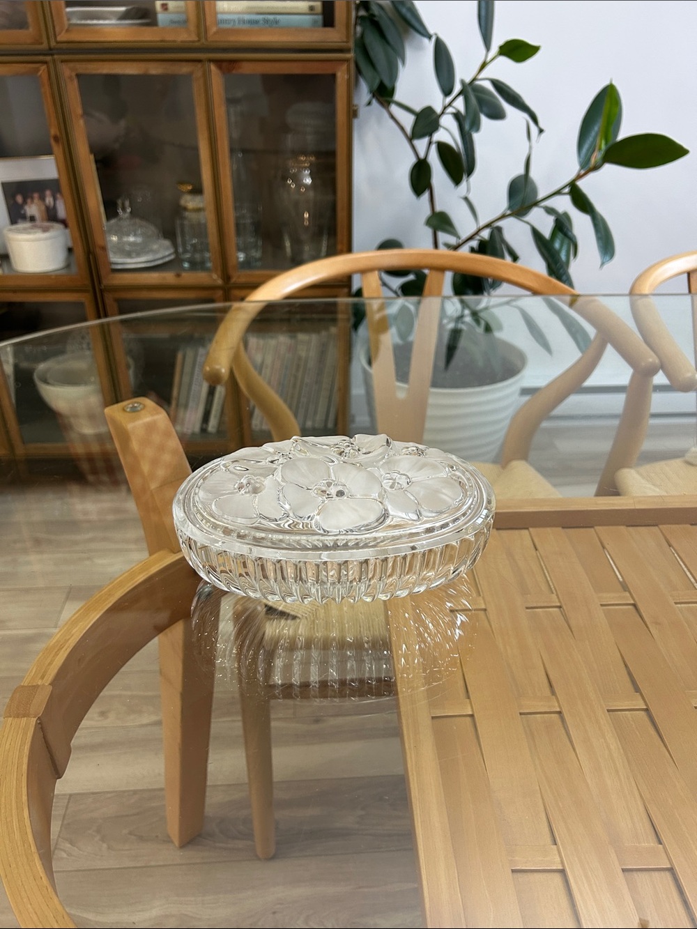 Clear Glass Crystal Decorative Covered Trinket Box - Elegant Floral Design